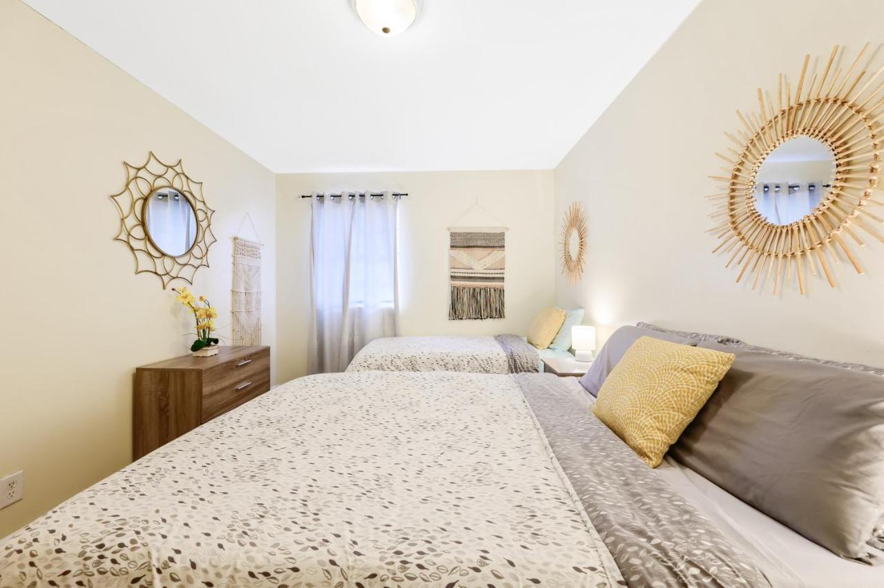 Dapper Digs - King Bed - Long Term Stays - Duke Durham Buitenkant foto