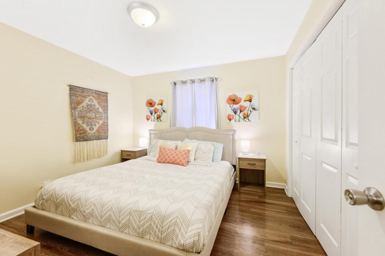 Dapper Digs - King Bed - Long Term Stays - Duke Durham Buitenkant foto