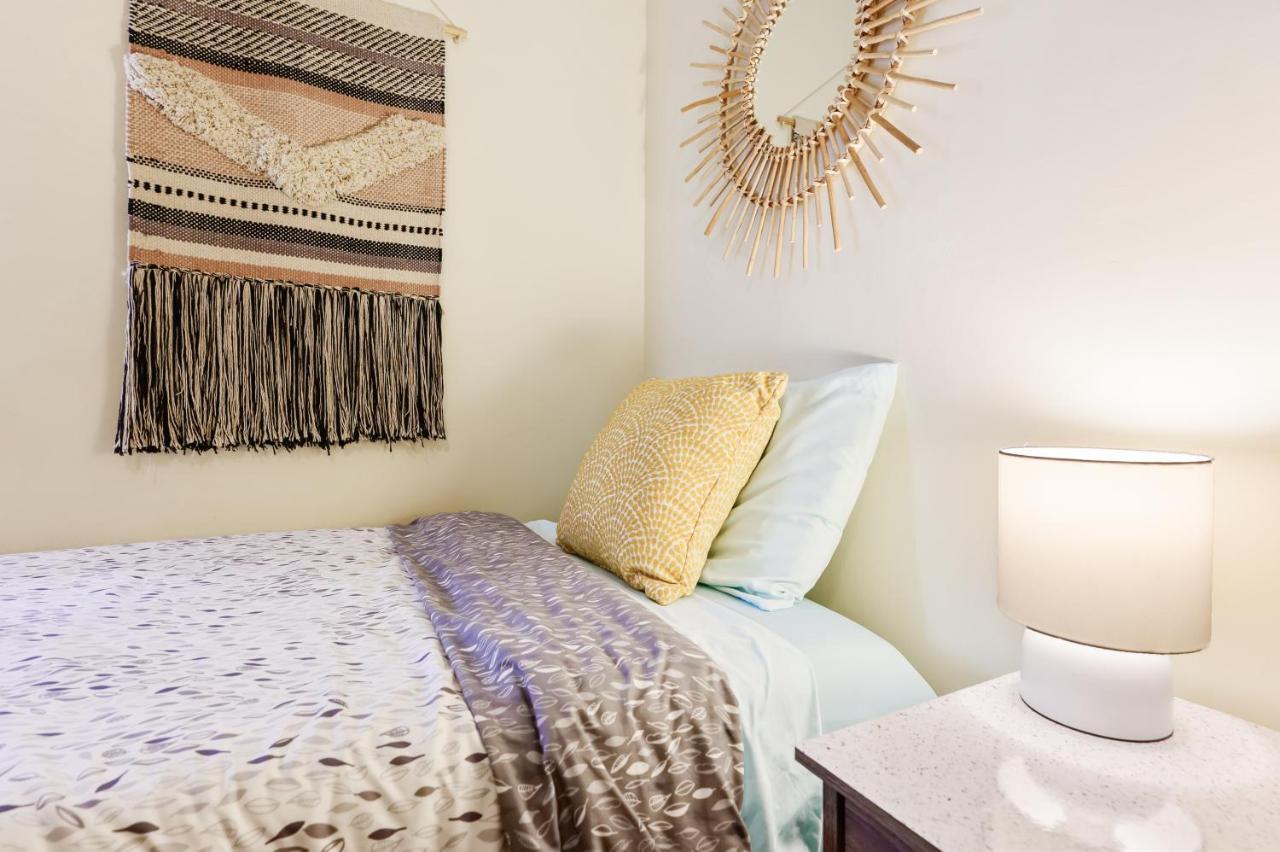 Dapper Digs - King Bed - Long Term Stays - Duke Durham Buitenkant foto